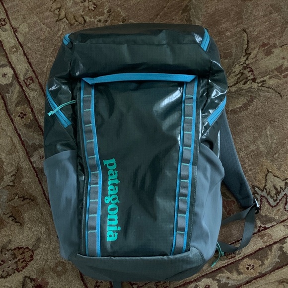 Patagonia Other - Patagonia Black Hole Pack 32L